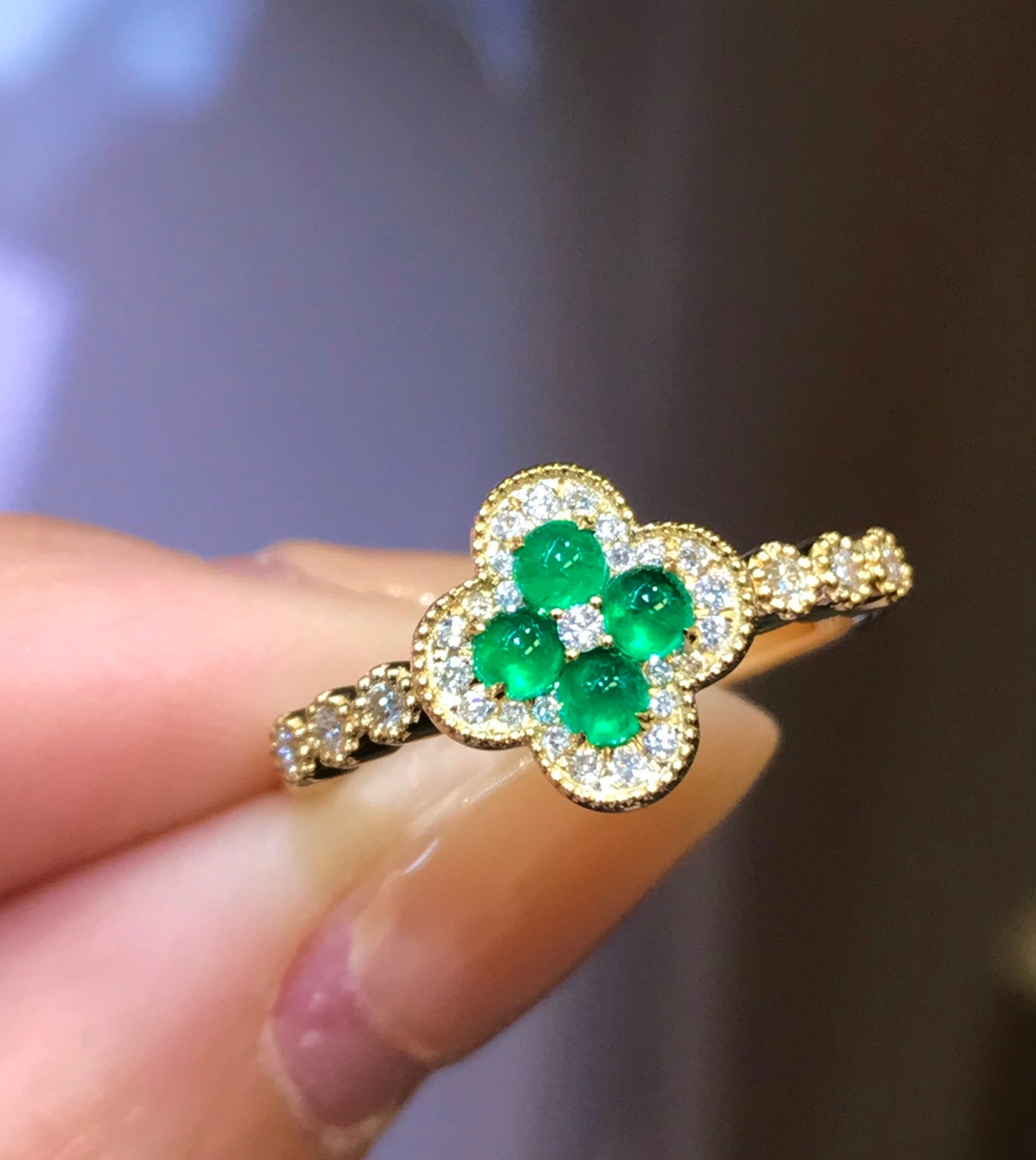 18K Yellow Gold Clover With Emerald Ring