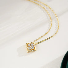 Luxury 100% Real 18k Gold Women's Transporter Lucky Grass Pendant Moissanite Diamond Necklace