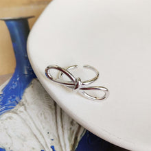 925 Sterling Silver Retro Hollow Bowknot Adjustable Ring