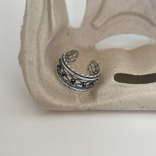 925 Sterling Silver  Vintage Style Twisted Knot Black Onyx Accents in Open Adjustable Ring