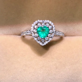 18K White Gold Heart-Shaped Emerald Ring