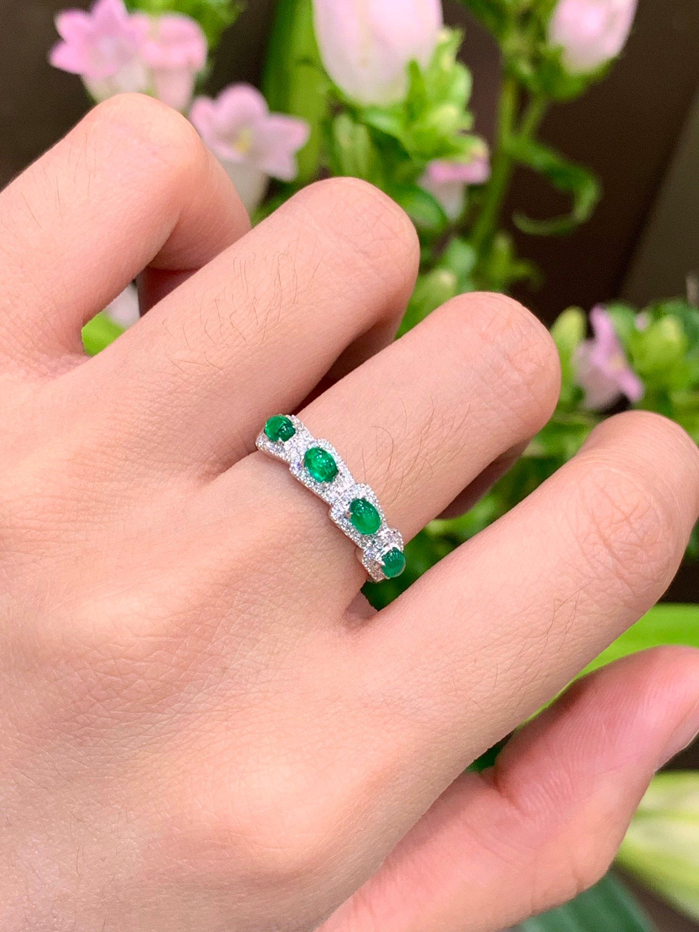 18K White Gold With Plain Emerald Ring