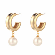 925 Sterling Silver Fashion Round Shell Pearl Dangling Earrings